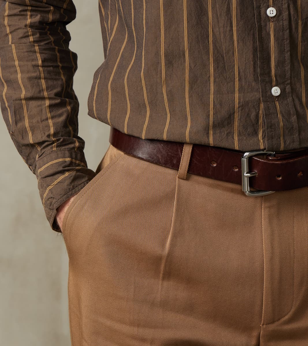 Natural Plant Dyed Italian Twill One Pleat Trouser - Coffee