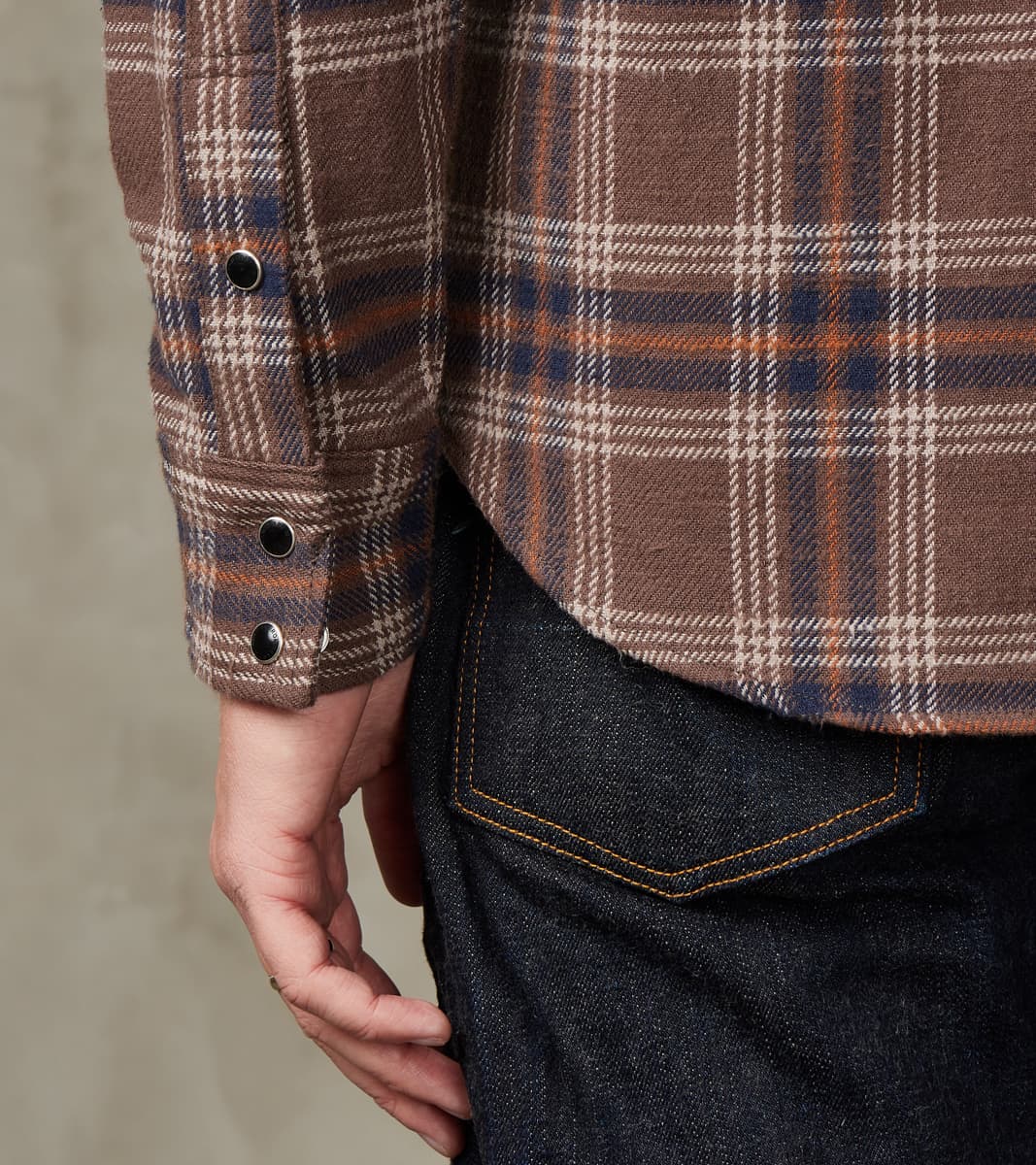 431-BRN - Western - 12oz Slubby Heavy Flannel Brown Check