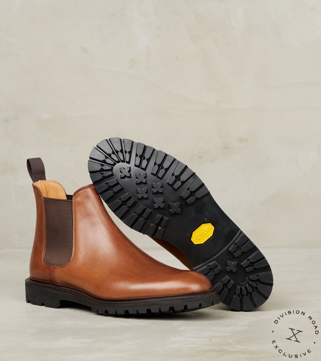 Chelsea 12 - 378 - Vibram Carrarmato  - Natural Hurricane Hide