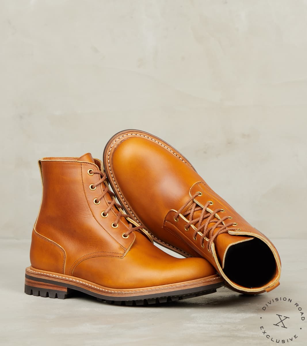 Tricker's x DR Low Logger 4497 Commando Horween English Tan