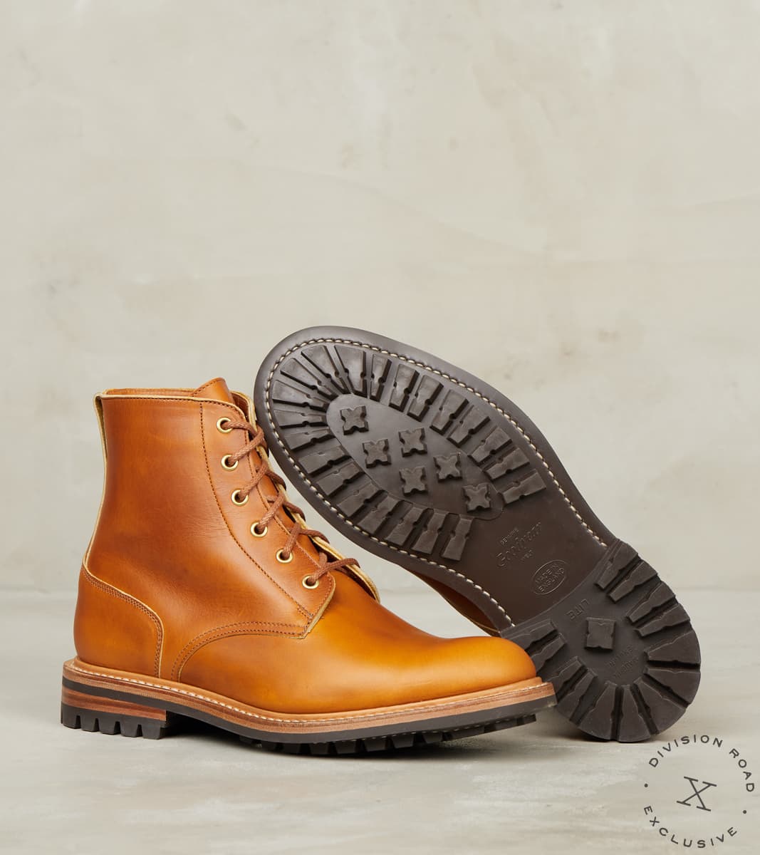 Low Logger - 4497 - Commando - Horween English Tan Cavalier