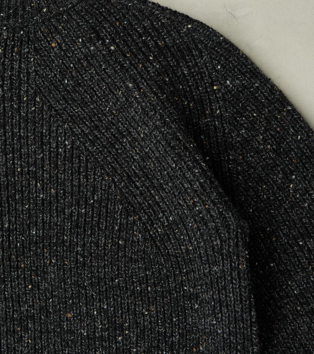 Signature Crew Neck Donegal Yarn Knit - Black
