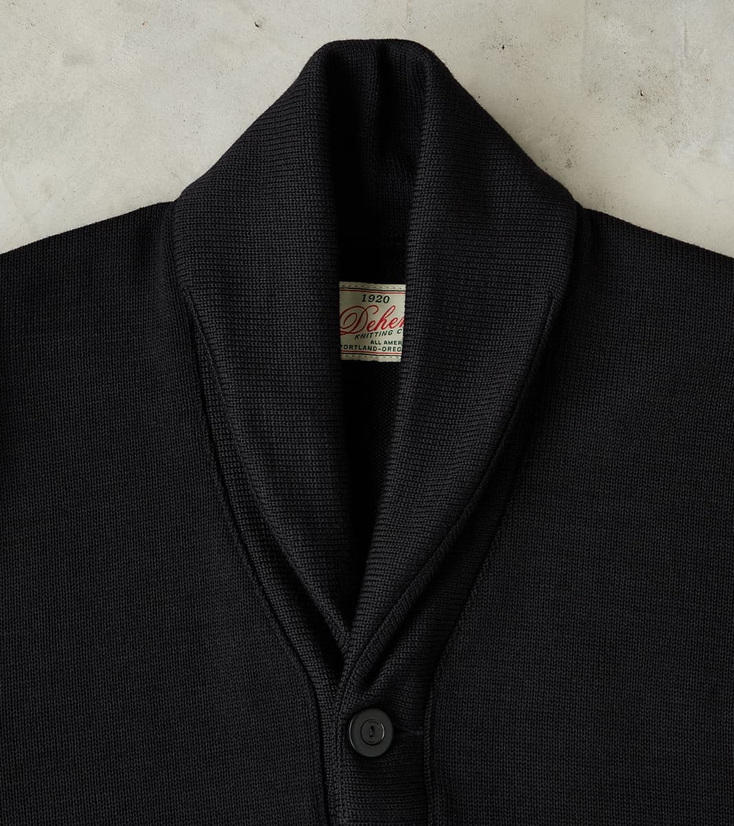 BLACKSIGN　1920s バイロン・カラー・２トーン・セーター・コート Dehen 1920 x DR Shawl Cardigan - Black – Division Road, Inc.
