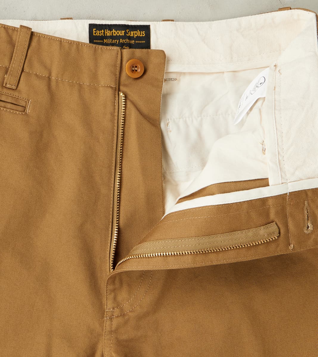 Axel 121 Chino Pant - Classic Tapered - Beige Twill
