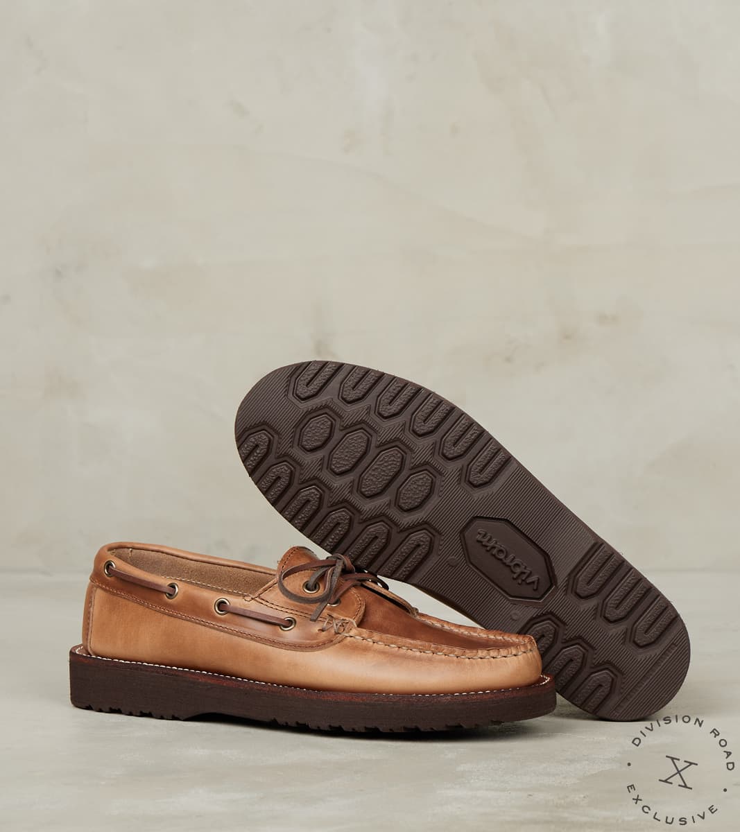 Bateau 2-Eye Moc - Vibram 2062 Olympic - Natural CXL