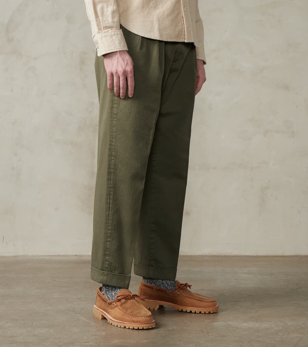 Seattle Pleated Trouser Green Herringbone Twill
