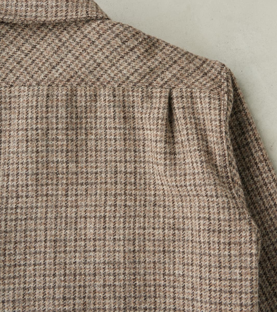 Benson - Lovat® Sonsie Tweed Mini Houndstooth Check - Undyed Charcoal