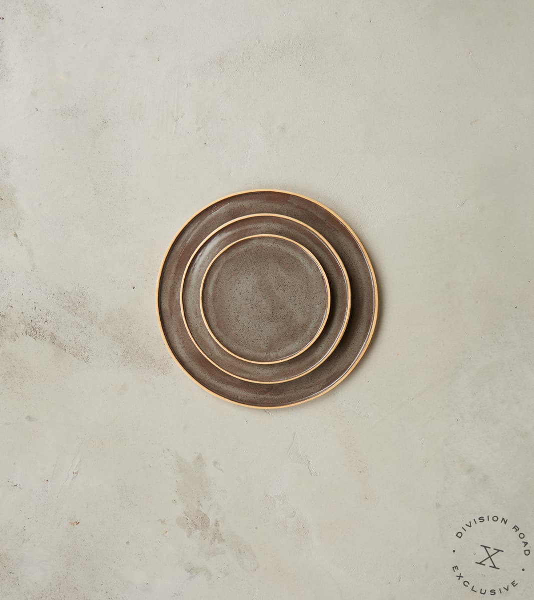 The Fields Artisan Hand Thrown Stoneware Plates - Graphite