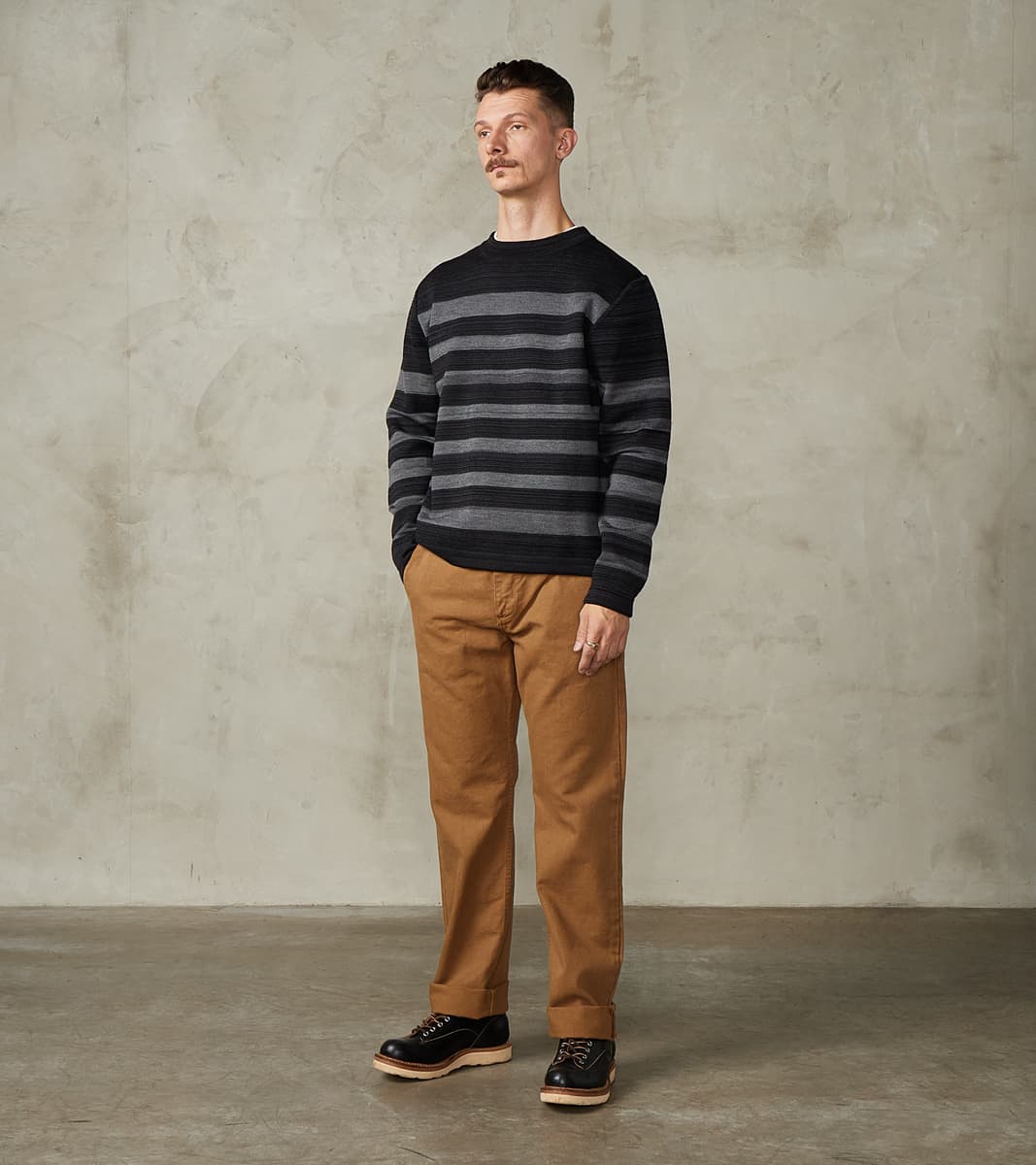 Given III Crewneck - Magnetite Black & Gneiss Grey