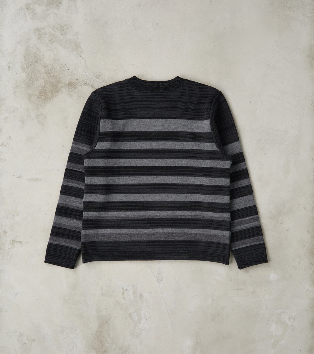 Given III Crewneck - Magnetite Black & Gneiss Grey