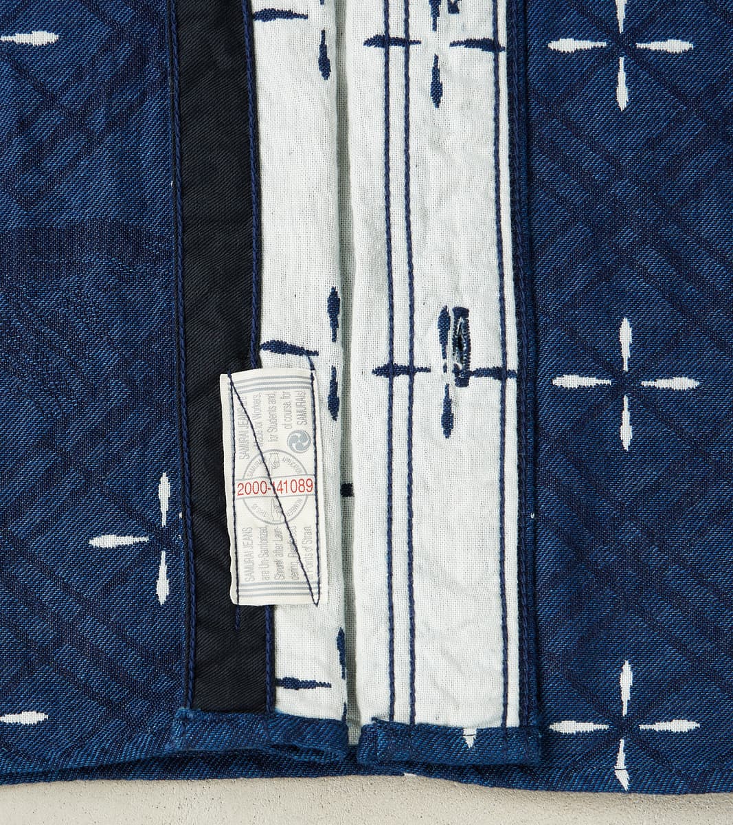 【よしじろう】 Samurai - SSS25-02W Indigo Dyed Narihirabishi Goldfish Jacquard