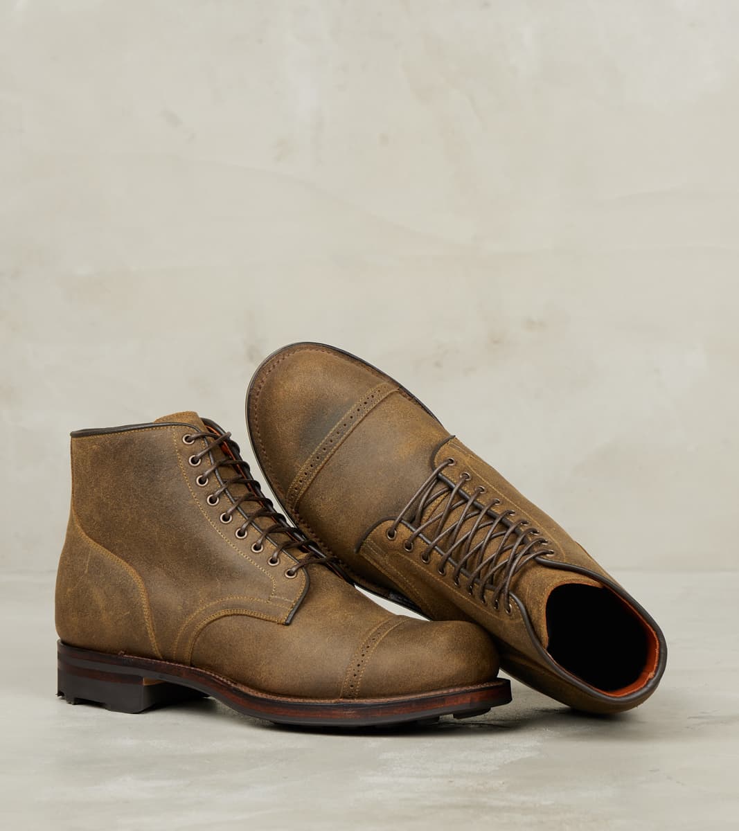 tobacco waxy commander Service Boot 2040 in Toast Viberg Service Boot 2030 BTC