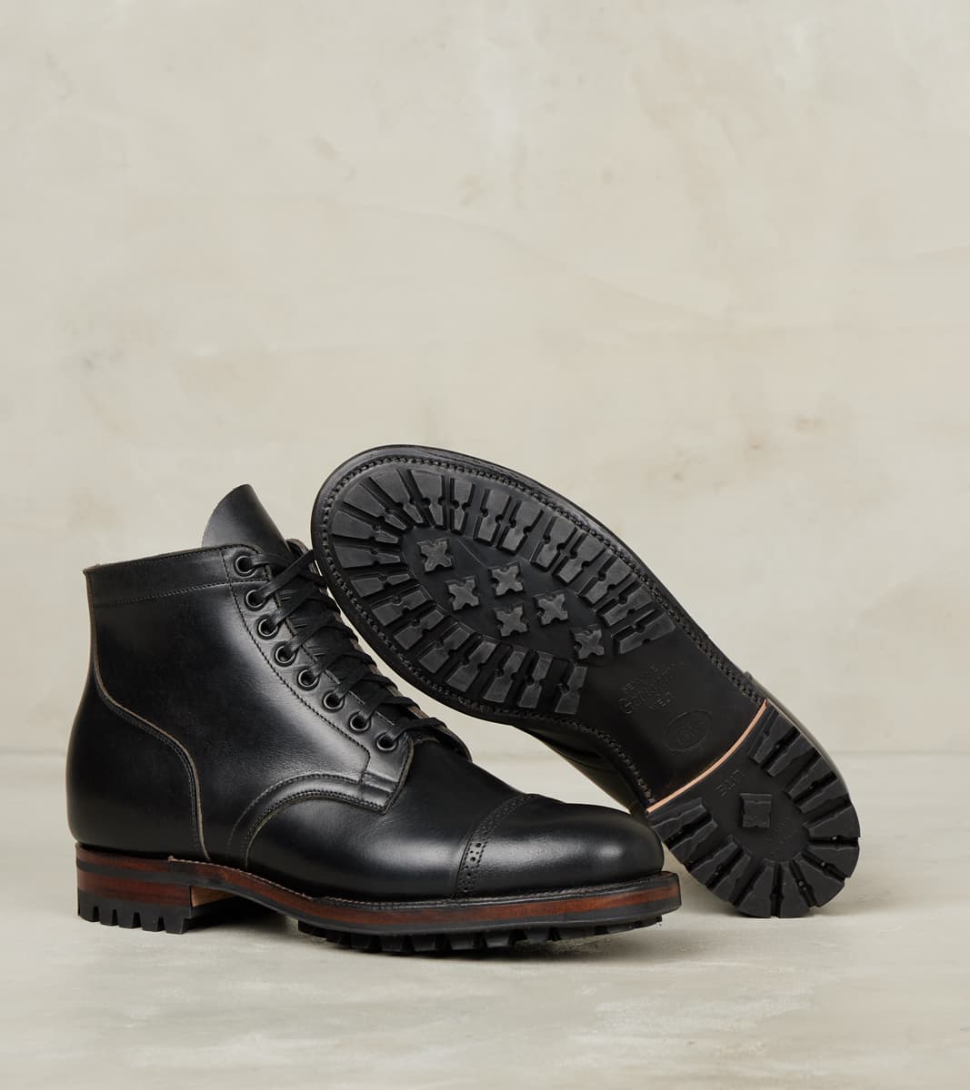 Service Boot - 2030 - Commando - Horween Black Wooly CXL