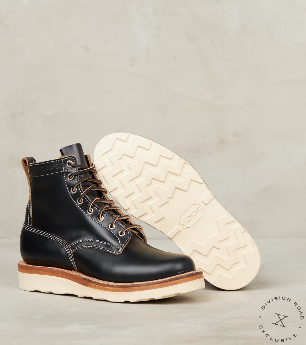 Cruiser 350 - 55 - Vibram 4014 - Horween Black CXL