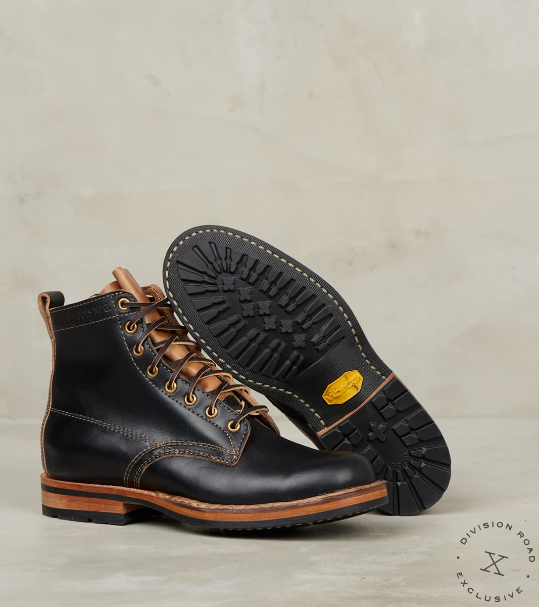 White's x DR Semi-Dress 350 - 55 - Vibram Mini Lug - Horween Black CXL 8 White's x DR Semi-Dress 350 - 55 - Vibram Mini Lug - Horween Black CXL 8
