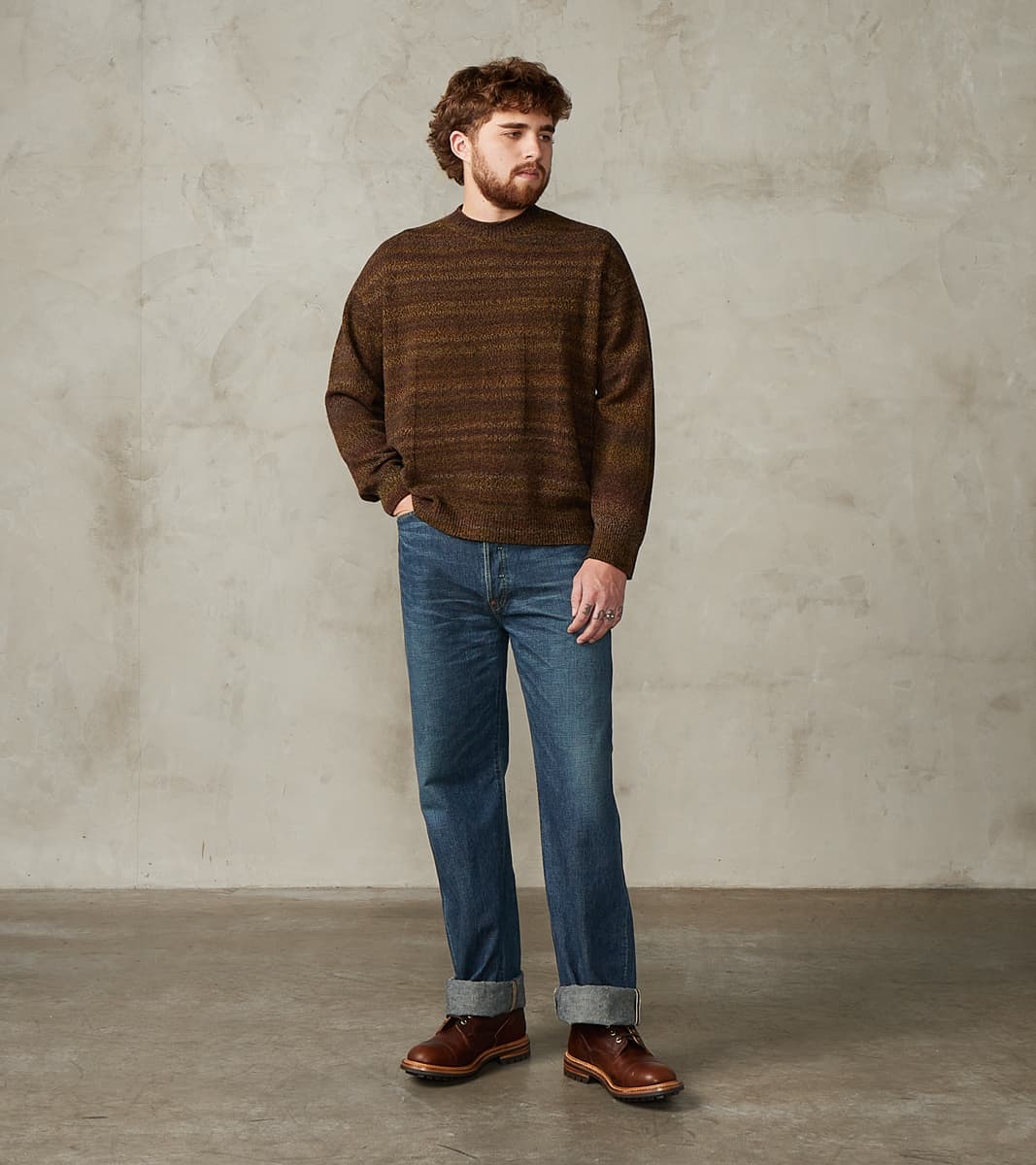 Gradation Loop of Intent Knit Crewneck - Charcoal Brown