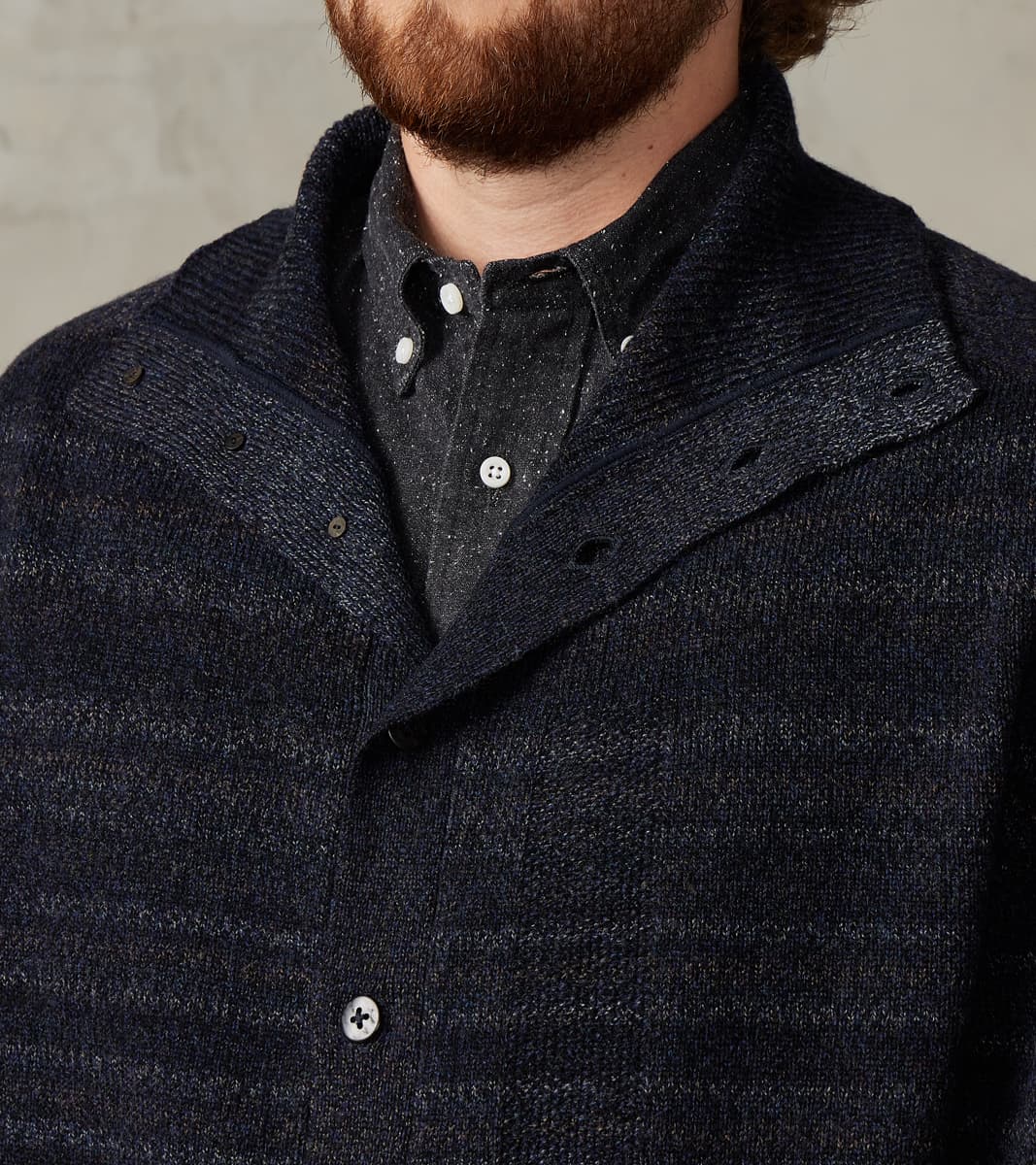 Gradation Trace of Repair High Neck Cardigan - Navy Black