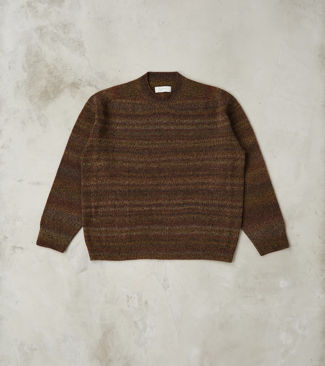 amachi. Gradation Loop of Intent Knit Crewneck - Charcoal Brown