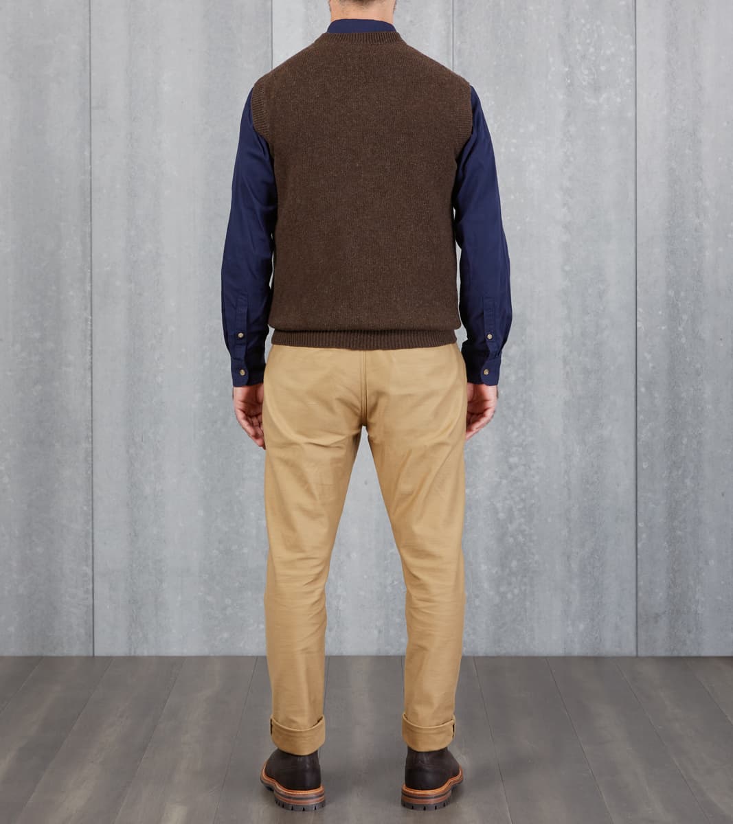 De Bonne Facture French Merino Wool Knit Vest - Undyed Brown – Division  Road, Inc.